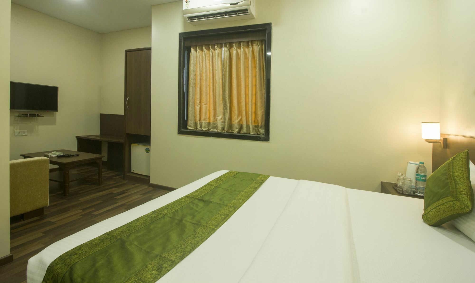 Treebo Trend Rosewood Hotel มุมไบ ภายนอก รูปภาพ