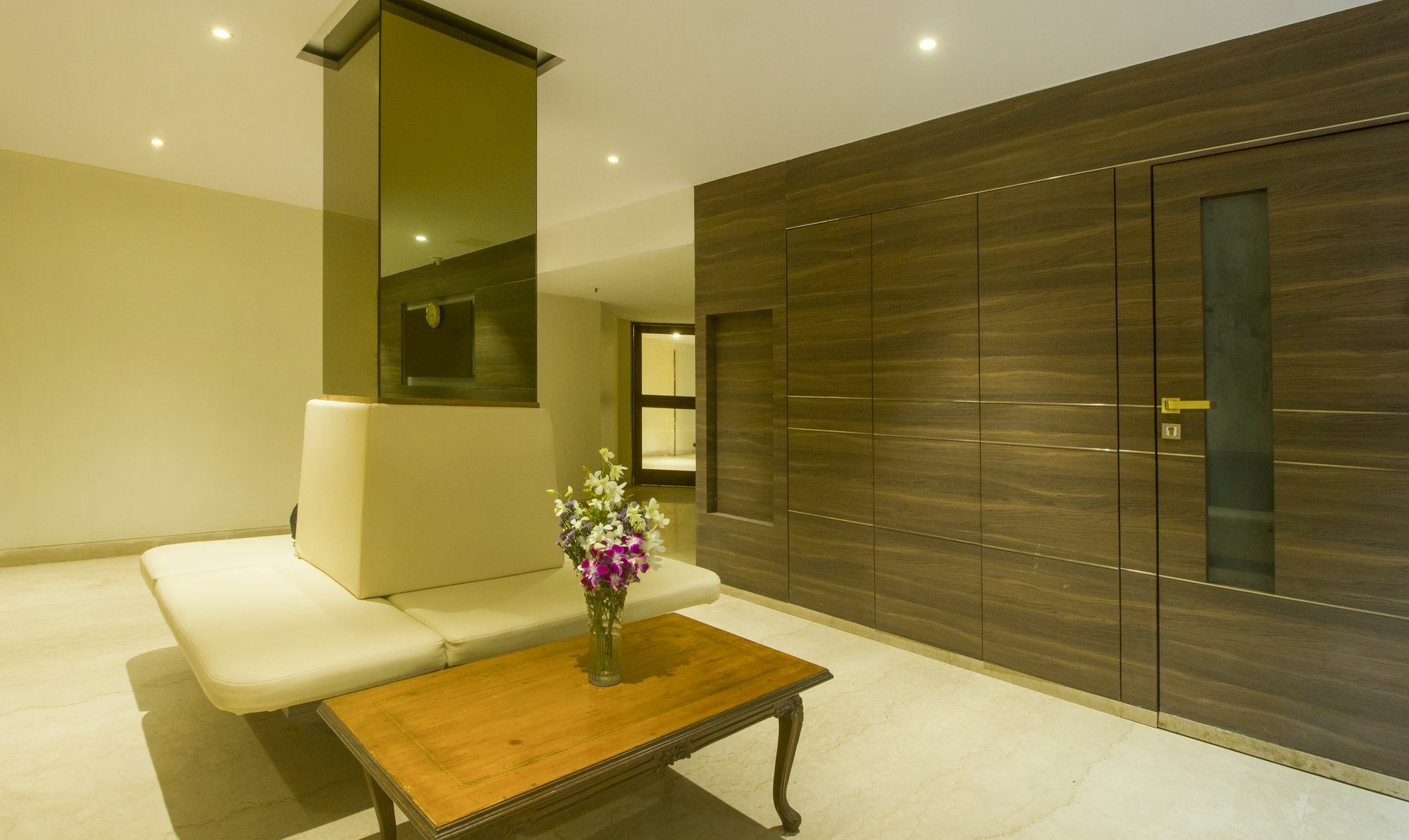 Treebo Trend Rosewood Hotel มุมไบ ภายนอก รูปภาพ